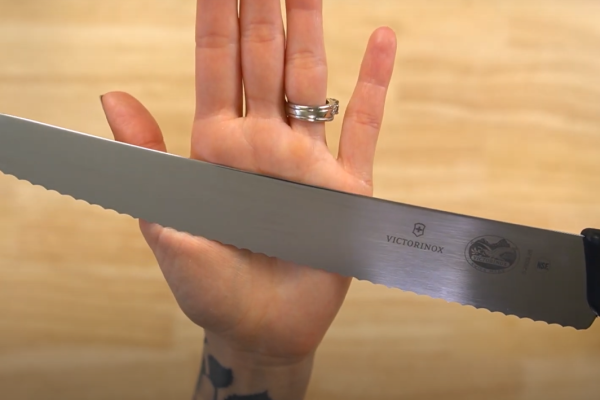 Victorinox Fibrox 10.25 Inch Bread Knife Review | Cutting Resource